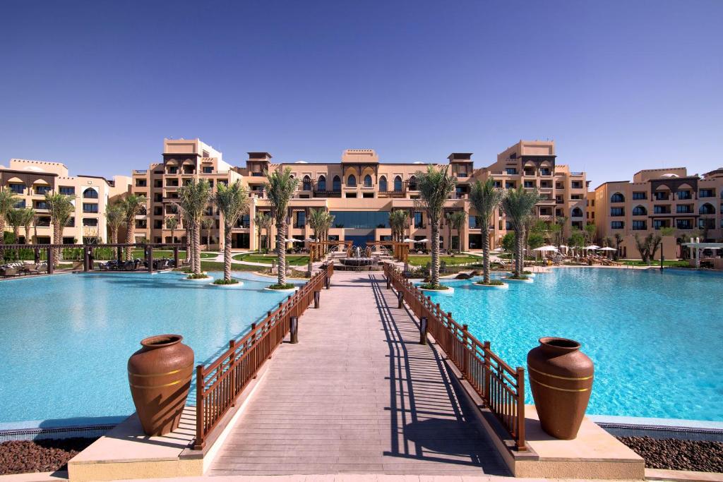 Saadiyat Rotana Resort & Villas