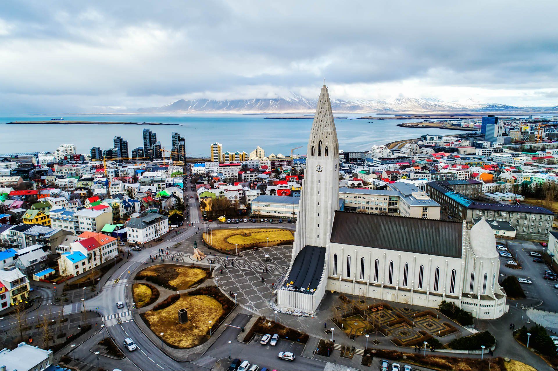 <p>Arrivo a Keflavik e trasferimento in Flybuss al vostro hotel. Incontro con gli altri partecipanti.</p>