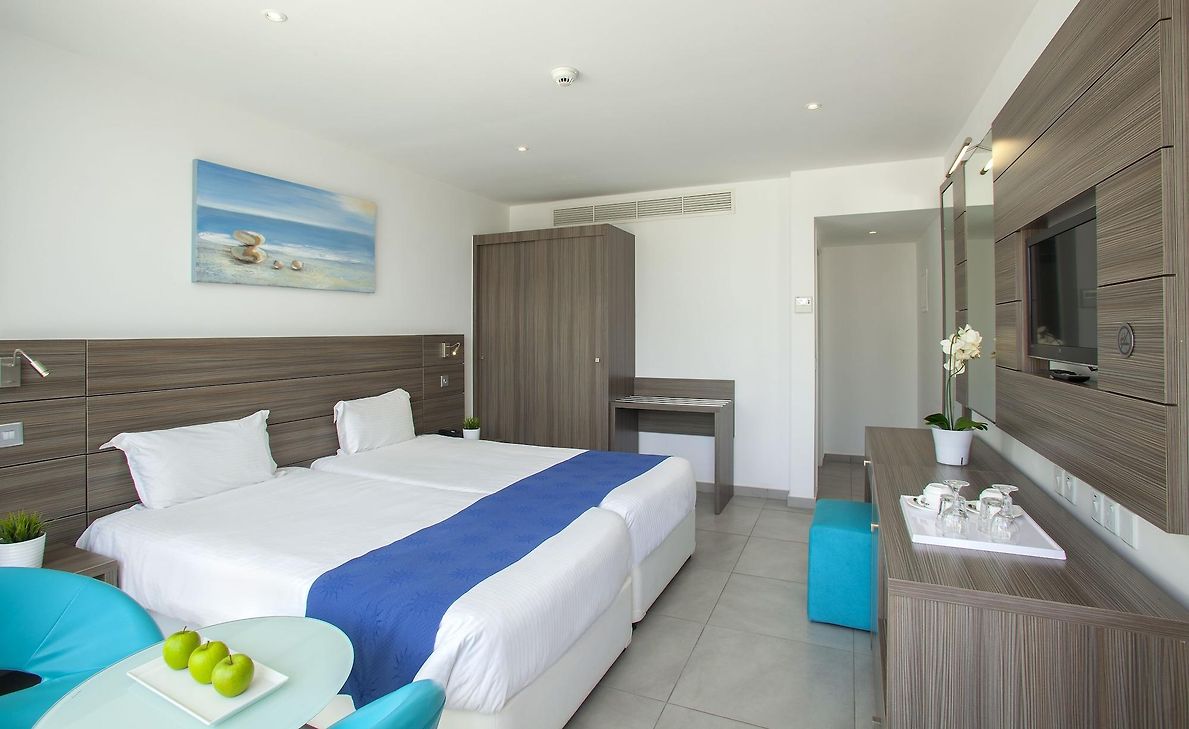 Limanaki Beach Hotel