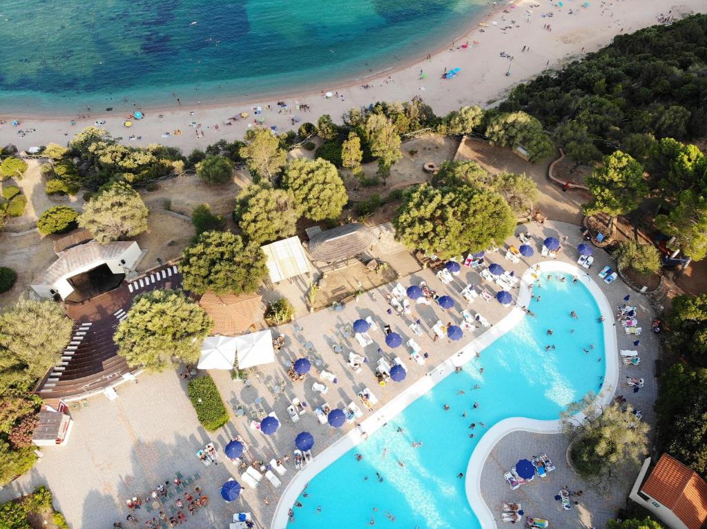 Club Esse Palmasera Resort