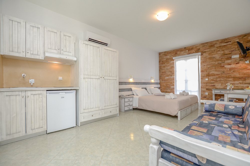 Agios Prokopios Hotel
