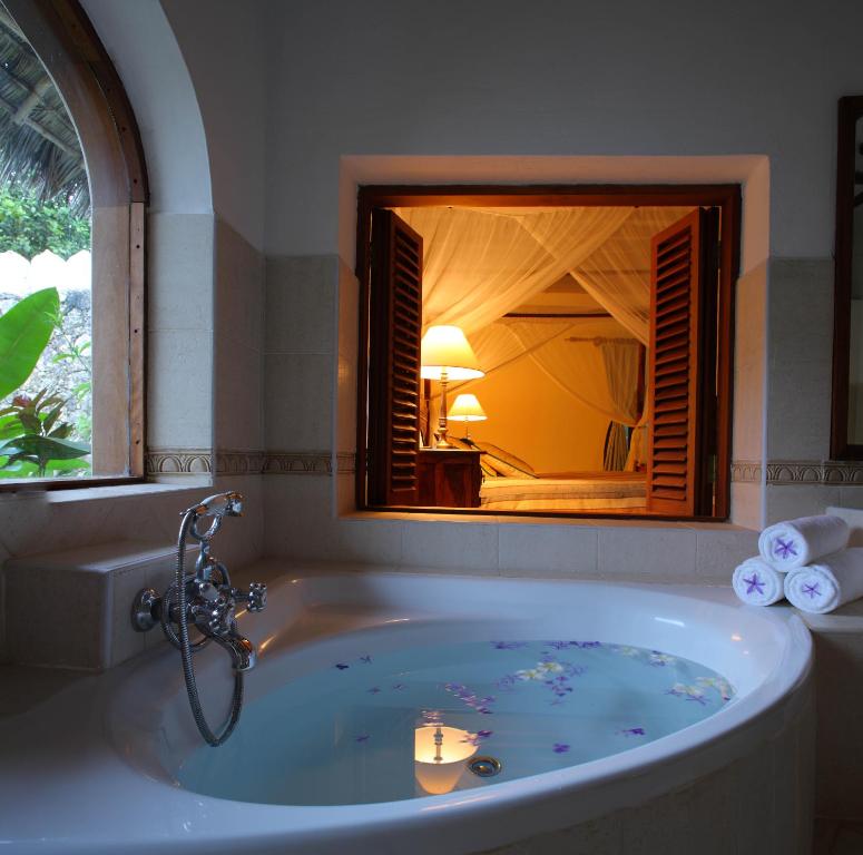 Sultan Sands Island Resort