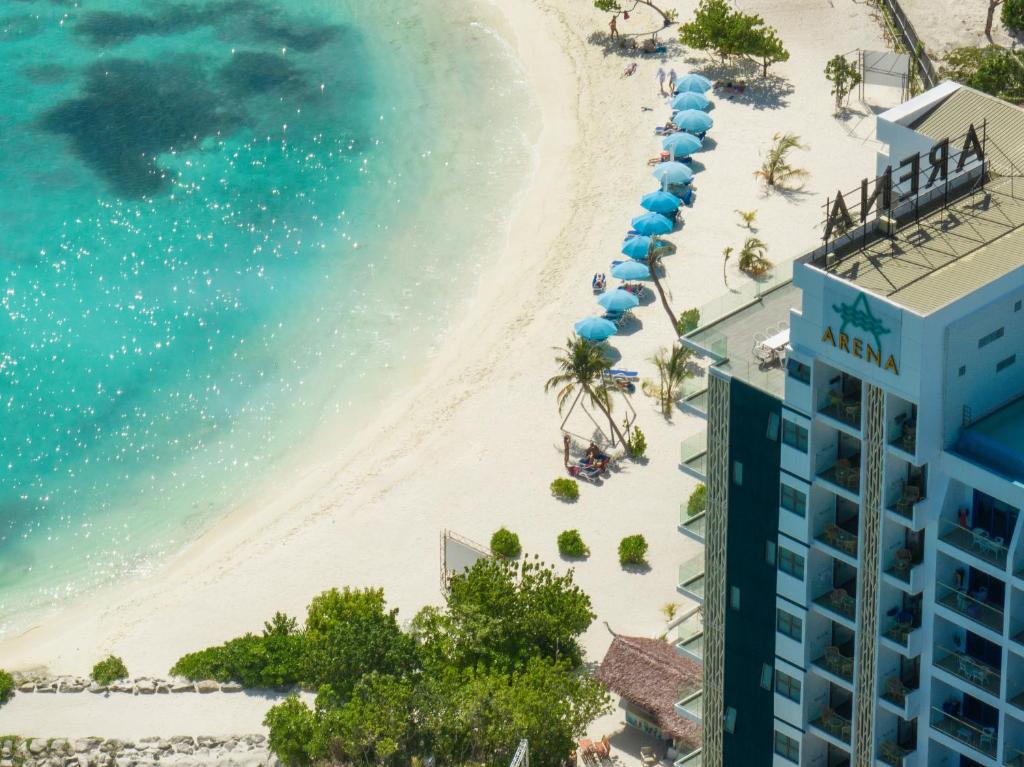 ARENA BEACH HOTEL 4*