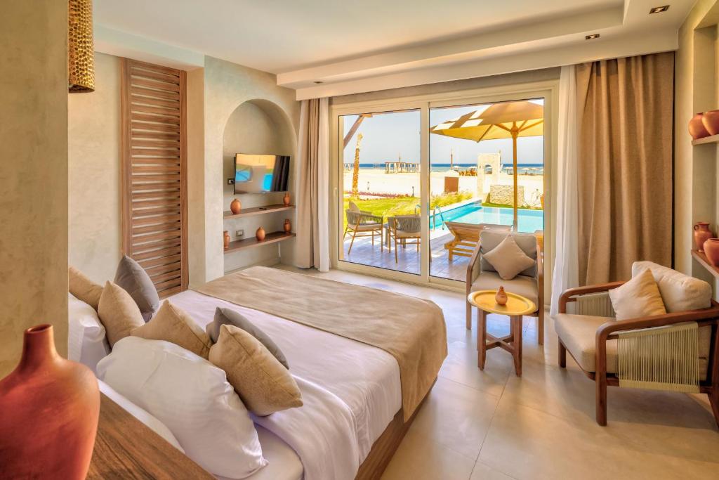 True Beach Resort Village Area