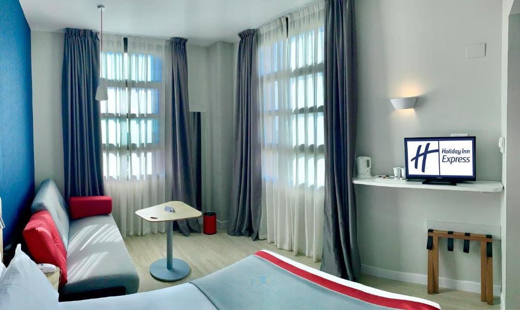 Holiday Inn Express Valencia-Ciudad Las Ciencias by IHG